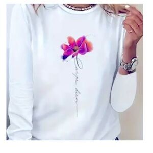 NEW Long sleeve printed floral tee